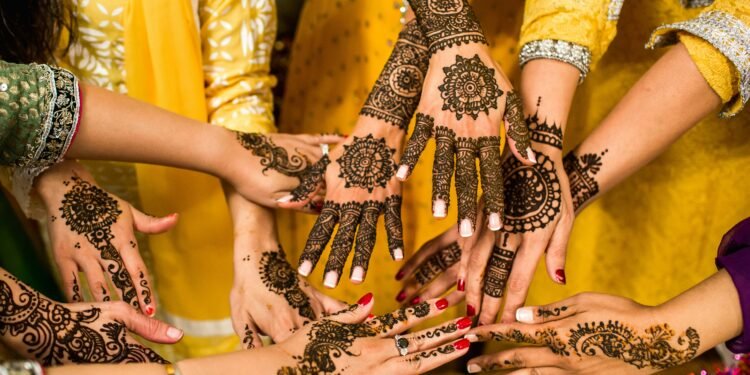 Best Mehndi Photographers in ahmedabad